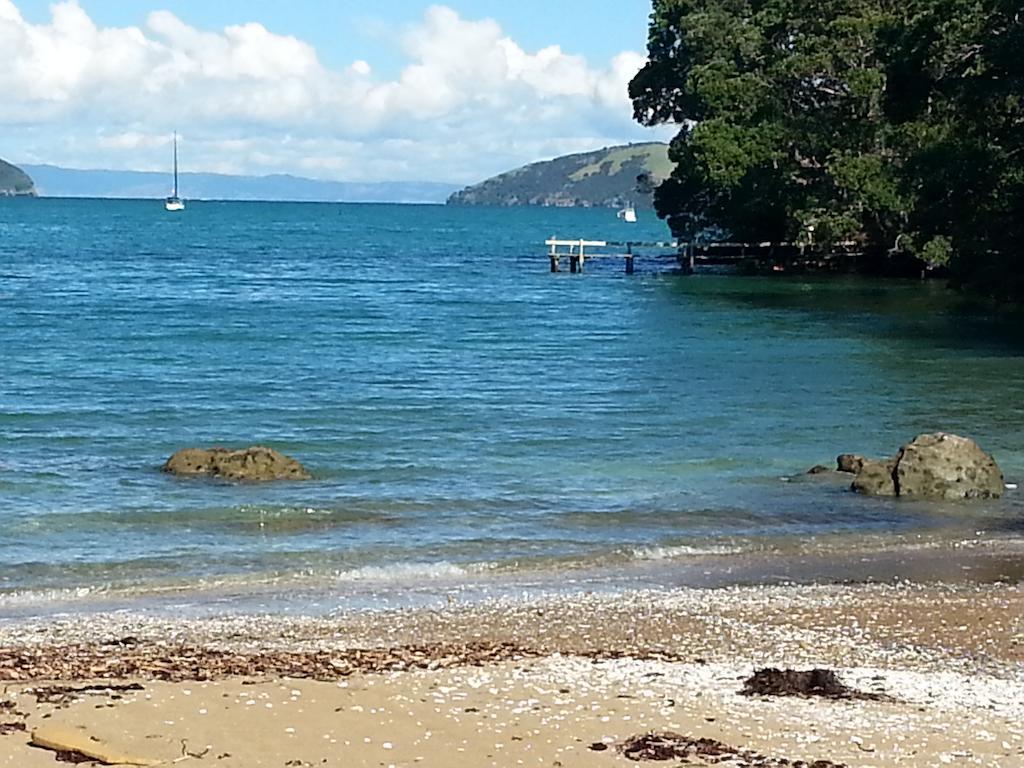 Отель Oamaru Bay Tourist Park Coromandel Экстерьер фото